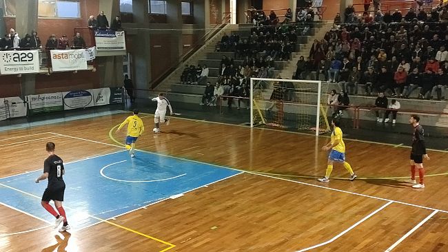 Il Futsal Mazara torna alla vittoria, “manita” in casa al Regalbuto Futsal 