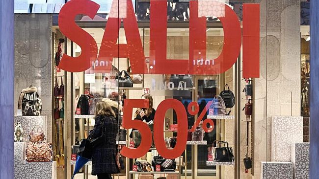 Saldi invernali al via, Federconsumatori Sicilia: come si formano i prezzi?