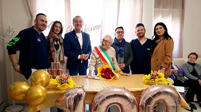 ​Trapani, festeggiati i 100 anni dell’insegnante Giuseppina Mineo