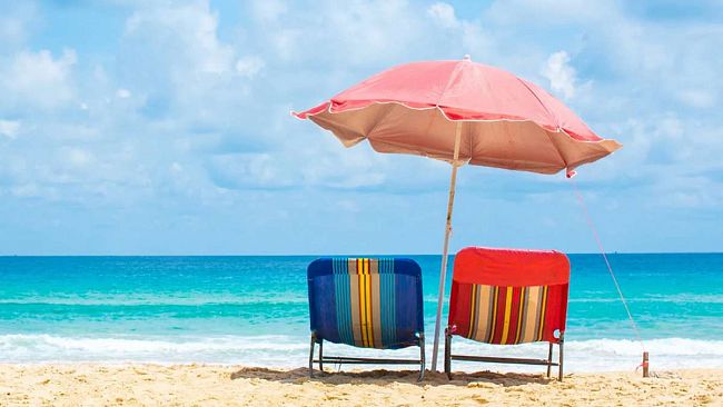 Prezzi dei servizi balneari in Sicilia 2025: i più bassi in Italia, ma in aumento rispetto all’anno scorso