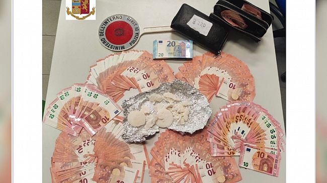 Alcamo, arrestata coppia di pregiudicati mentre trasportavano droga 
