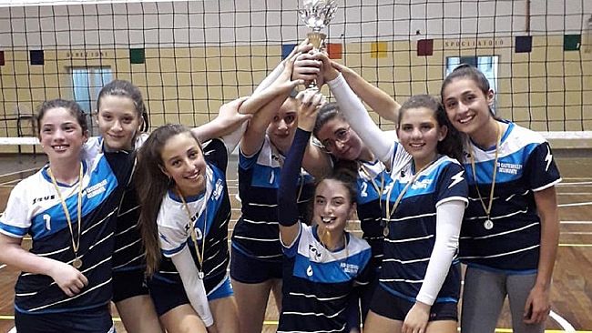 Le ragazzine della Castelvolley campionesse provinciali Under 13