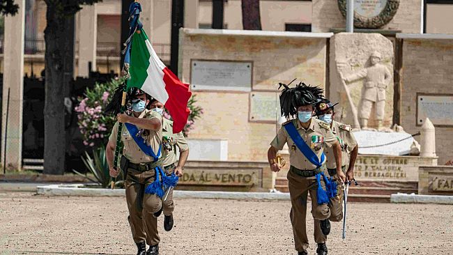 Il 6° Reggimento Bersaglieri ricorda i 185 anni della costituzione del Corpo