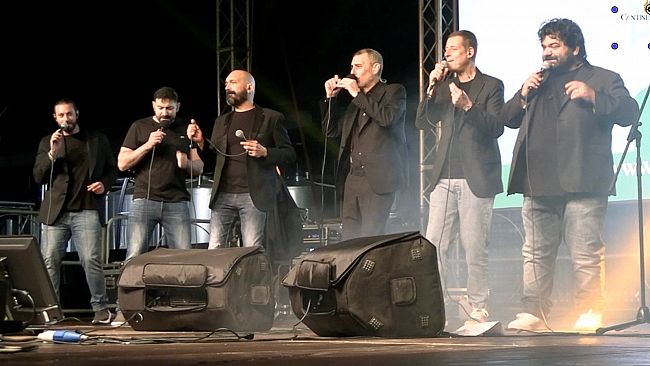 Bagno di folla per il concerto dei Neri per Caso all'’Open Wine Days delle Cantine Europa 