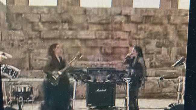 Selinunte co-protagonista dell'esibizione live del duo elettro-indie Gioli & Assia