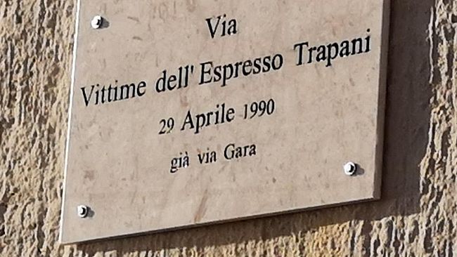 La città ricorda l'Espresso Trapani a trentatré anni dalla tragedia