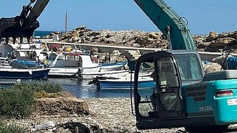Mazzette per il dragaggio del porto di Marinella di Selinunte, arrestato il dirigente regionale Giancarlo Teresi 