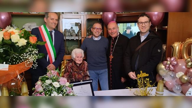 Nuova centenaria a Marsala. È nonna Lorenza Denaro