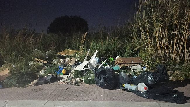 Erice, gli incivili colpiscono ancora l’area alle spalle dell’Università