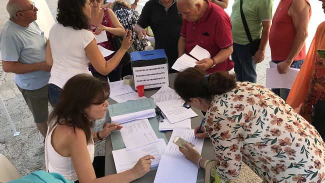 Orgoglio Castelvetranese in piazza per spiegare la differenziata