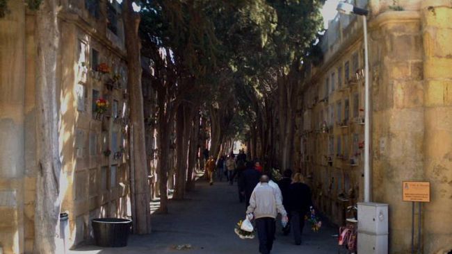Cimitero Marsala: in corso le esumazioni di feretri e il trasferimento nell’ossario comune
