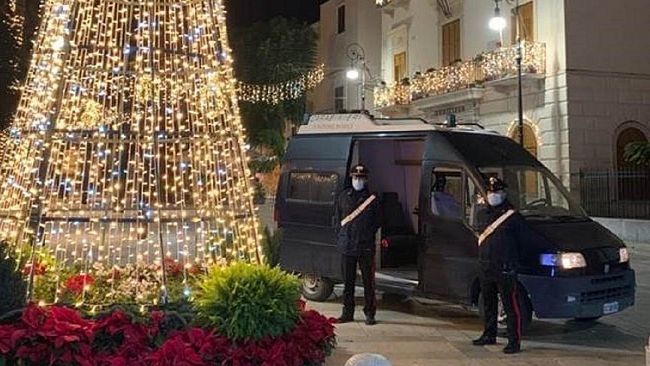 Festa di Capodanno ad Alcamo interrotta dai Carabinieri. Sanzioni per 4000 euro