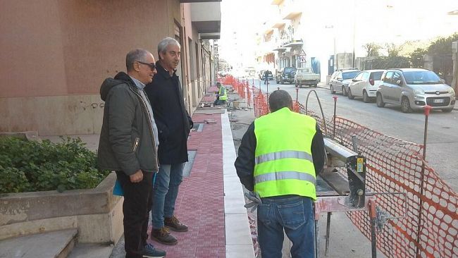 Marsala: sistemati i marciapiedi di un tratto di via Sirtori altri lavori in corso in via Gambini. Seguirà via Selinunte