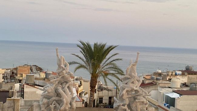 La caduta delle ali, mostra d'arte contemporanea al Selinunte Boutique Hotel