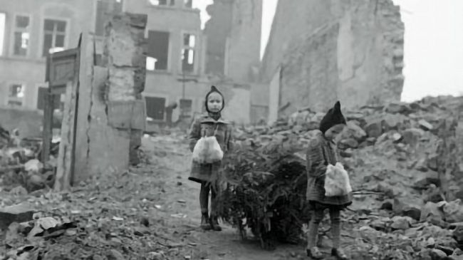 “Un po’ di Scuola”. UNA LEZIONE DI STORIA