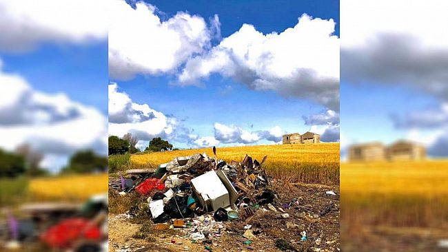  A Dattilo una discarica a cielo aperto