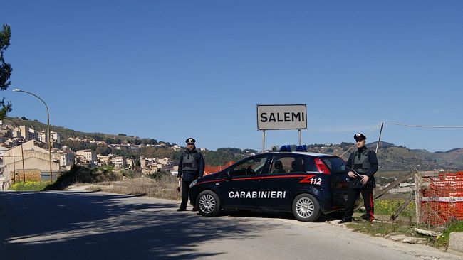 Salemi, ruba l’incasso mensile al proprio datore di lavoro: denunciato 20enne 