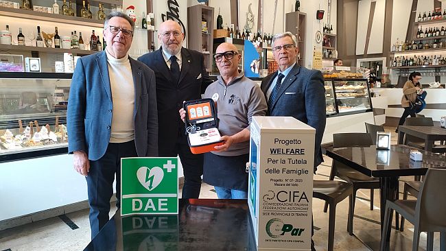 ​Mazara, CIFA Trapani dona defibrillatore. Installato nei pressi del Lungomare Mazzini