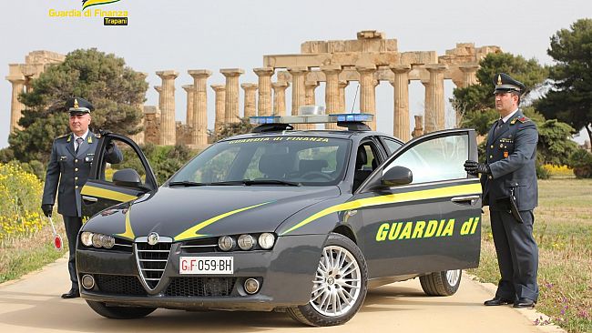 Castelvetrano, GdF, misure cautelari per tre soggetti per circonvenzione d'incapace e autoriciclaggio  