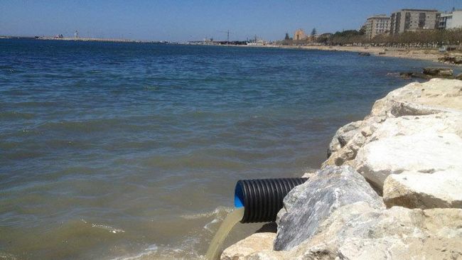 ma-l-oasi-verde-sul-lungomare-san-vito-prima-o-dopo-l-attivazione-del-depuratore-comunale