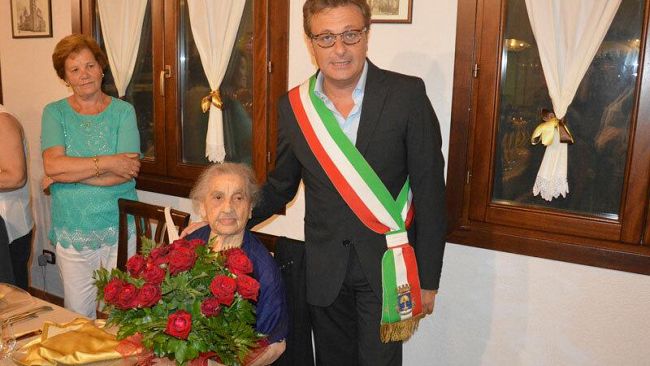 Castelvetrano, il Sindaco festeggia i cento anni di Saveria Tilotta
