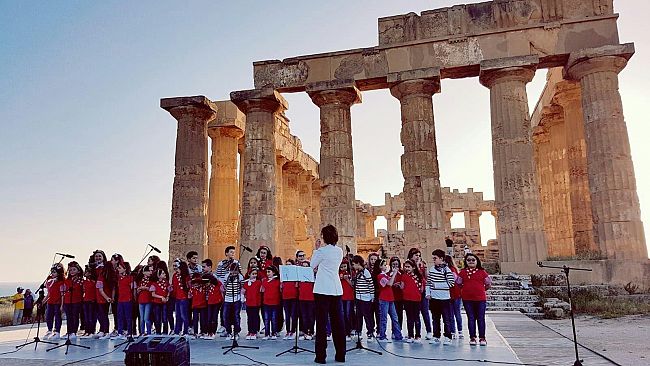 Il coro Doremi  al  Parco Archeologico di Selinunte  per  la 4th   Europiade 2018