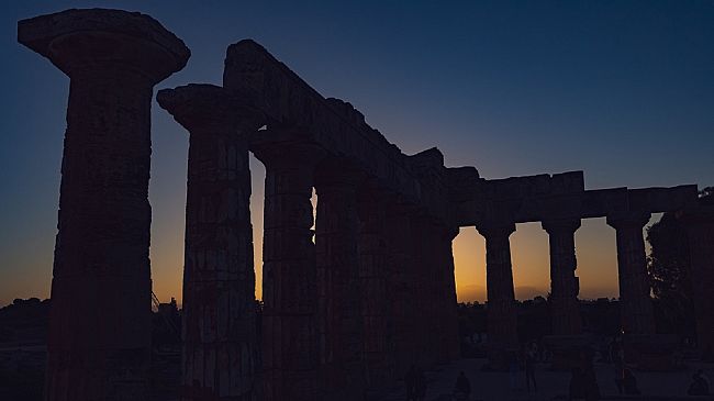 Ritornano le Albe a Selinunte. Teatro equestre e musiche mediterranee