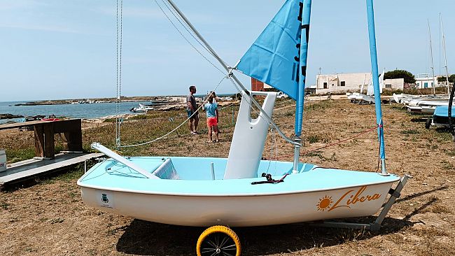 Favignana, inaugurata “Libera”, la barca a vela per persone con disabilità motorie 