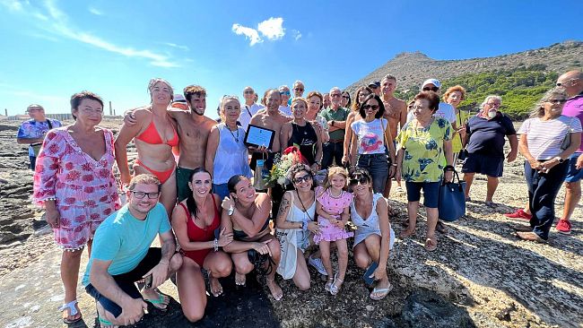 Traversata a nuoto da Formica a Favignana, Comune premia gli atleti Bertolini e Chimieri