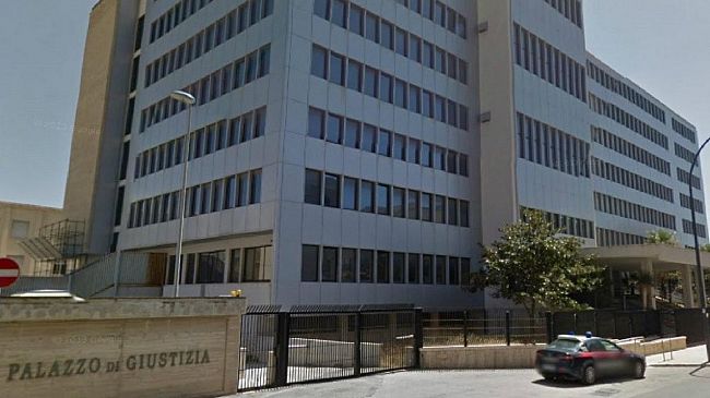 Tribunale di Trapani: crollo parziale di un tetto
