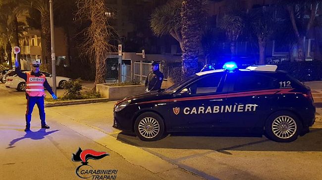 Trapani: in auto senza patente e senza assicurazione. Denunciati dai Carabinieri