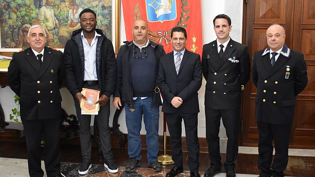 Ricevuti a Palazzo Municipale di Marsala due cittadini protagonisti di un salvataggio in mare