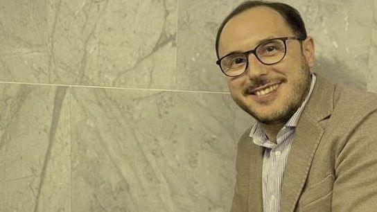 Il passo indietro di Nicola Fici: quando la galanteria politica diventa un’arma a doppio taglio