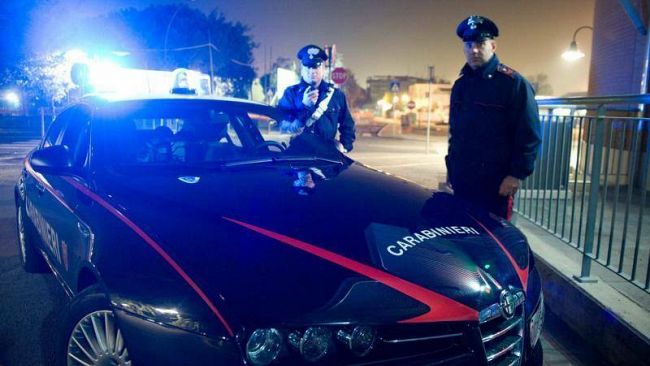 Erice, arrestato ventenne che danneggiava auto in sosta