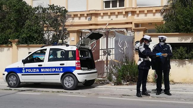 Mazara, 104 veicoli controllati dalla Pm nel weekend pasquale: 10 verbali da 533 euro