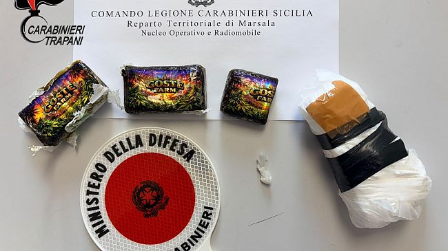 Getta droga dal finestrino alla vista dei carabinieri, arrestato 43enne a Marsala 