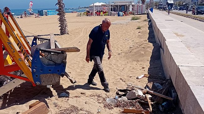 ​Erice, avviata la pulizia della spiaggia di San Giuliano