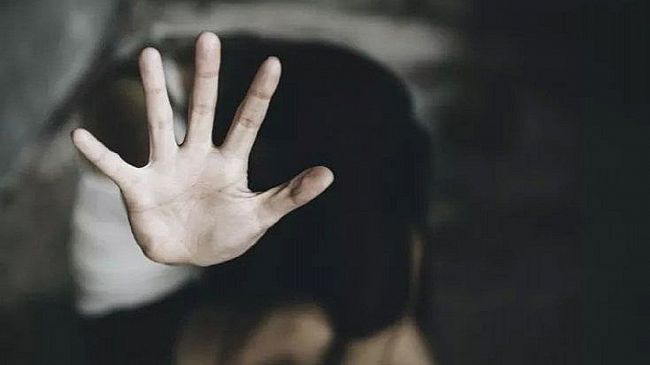 Donna aggredita in casa dal compagno, interviene la Polizia. Arrestato un uomo a Trapani  