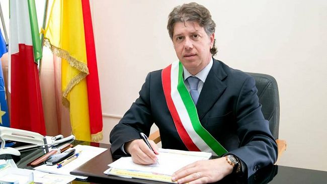 Il messaggio di auguri del sindaco Giuseppe Castiglione