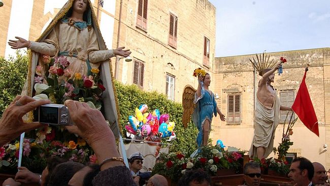 domani-mattina-laurora-la-manifestazione-piu-amata-dai-castelvetranesi