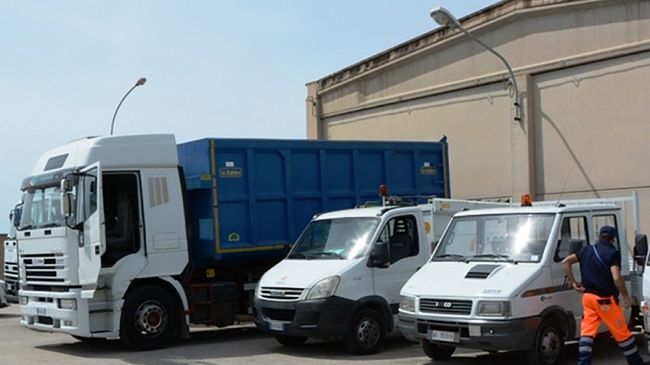 Mazara, furto nella notte all’autoparco comunale