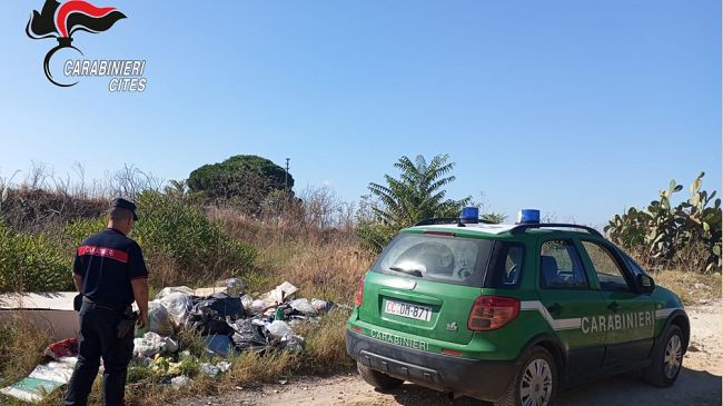 ​Sversavano rifiuti speciali in una discarica abusiva, denunciati due marsalesi