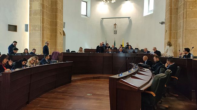 Mazara, il Consiglio comunale approva il DUP e il Bilancio di Previsione 2025-2027