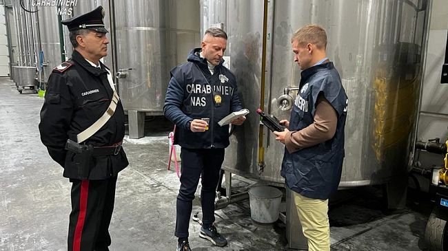 ​Controlli a tappeto a Marsala e Mazara: sequestrato vino senza tracciabilità