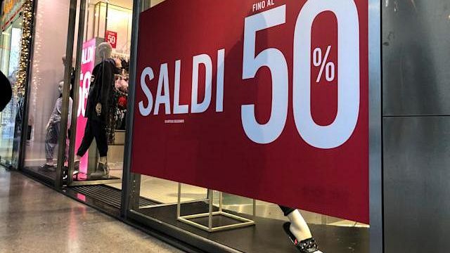 Saldi invernali al via tra opportunità e difficoltà. La situazione a Mazara del Vallo