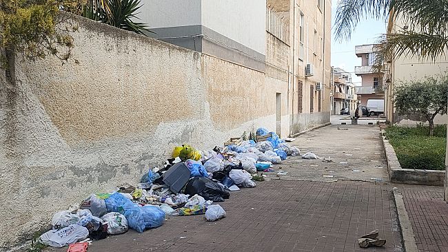 Mazara, discarica abusiva in via Emanuele Sansone: le segnalazioni dei cittadini