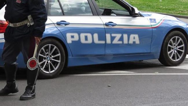 La Polizia Stradale soccorre uomo in stato confusionale a piedi sull’A29