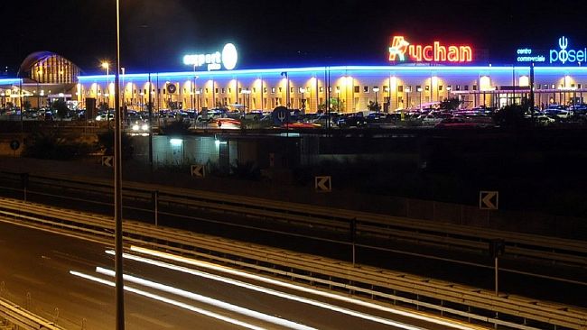 Festività tra apertura e chiusura dei centri commerciali. I sindacati insorgono !