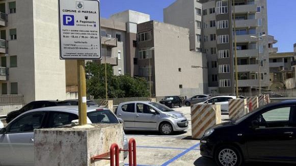 Parcheggio comunale di via G. Anca Omodei aperto tutti i giorni con pagamento park card