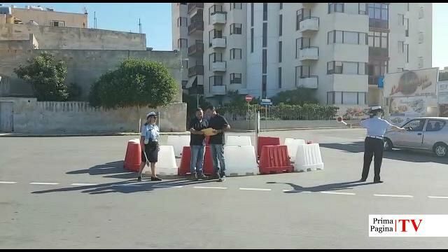 VIDEO – Lungomare Mazzini, rotatoria sperimentale per prevenire incidenti e migliorare viabilità